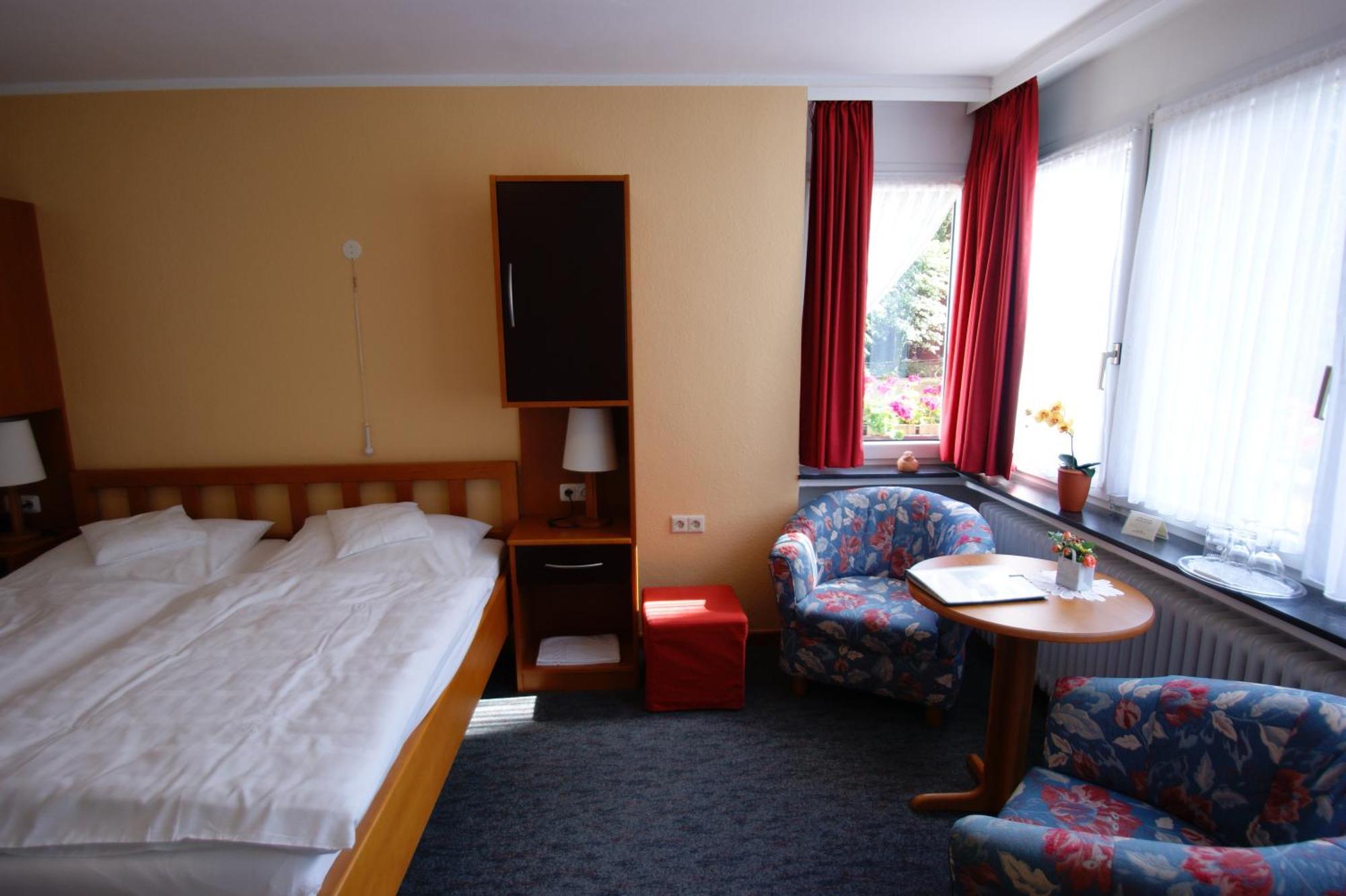 Bertricher Hof Hotel Garni Bad Bertrich Exteriör bild