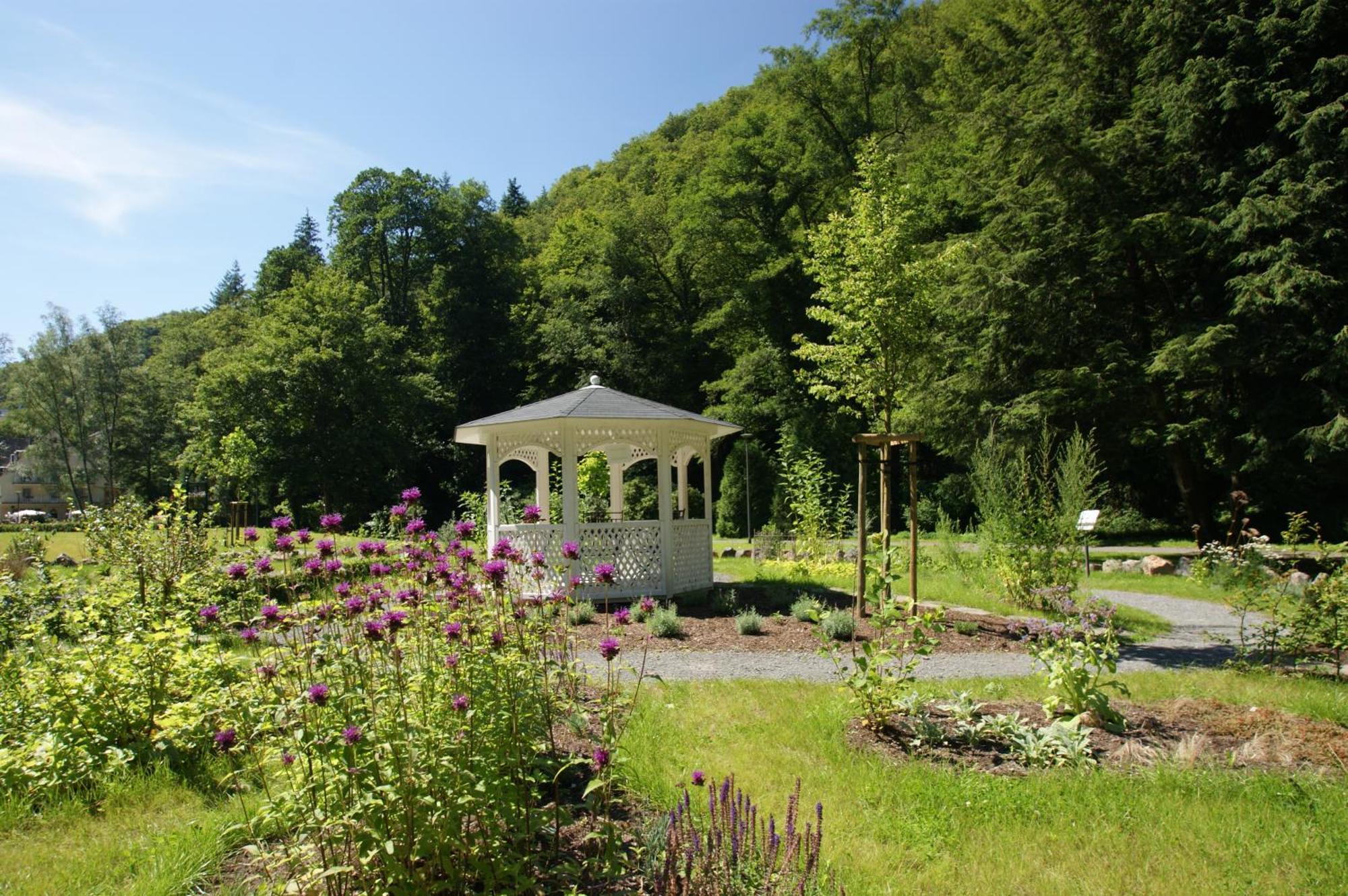 Bertricher Hof Hotel Garni Bad Bertrich Exteriör bild